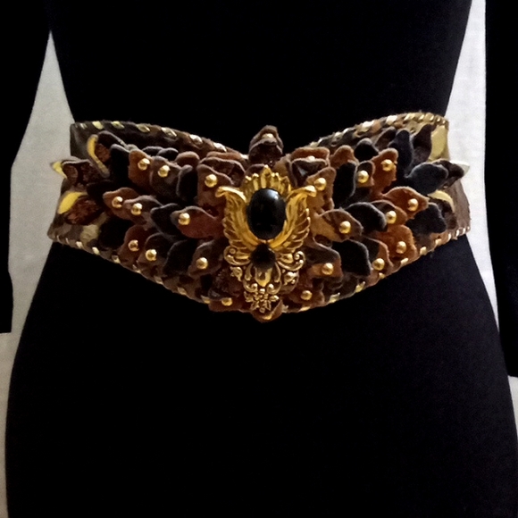 Vintage Accessories - c '90s It's a Jungle Hand-Made Embellished Leather Belt VINTAGE